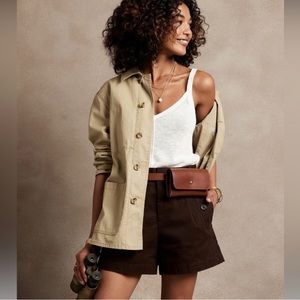 Banana republic belted chino shorts size 8